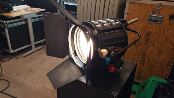 Strand Castor 2kw.jpg