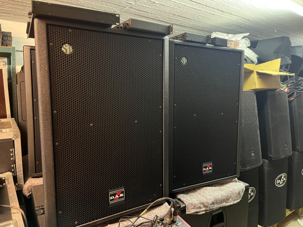 Compact2_ST1510_B.jpg