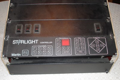 Kontrollern. Ursäkta dammet, men som ni säkert förstår så används den inte ofta… :-)