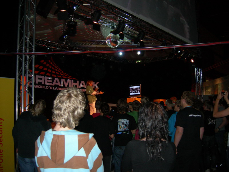 Singstar på scenen.