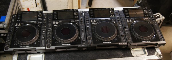 CDJ-2000