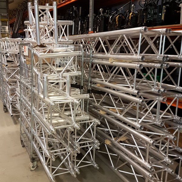 Protruss-bur.jpg