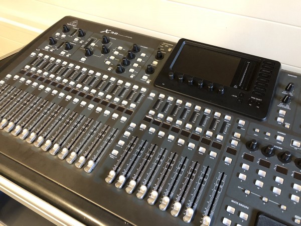 x32 front.jpg