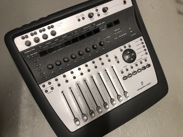 digi002 front.jpg